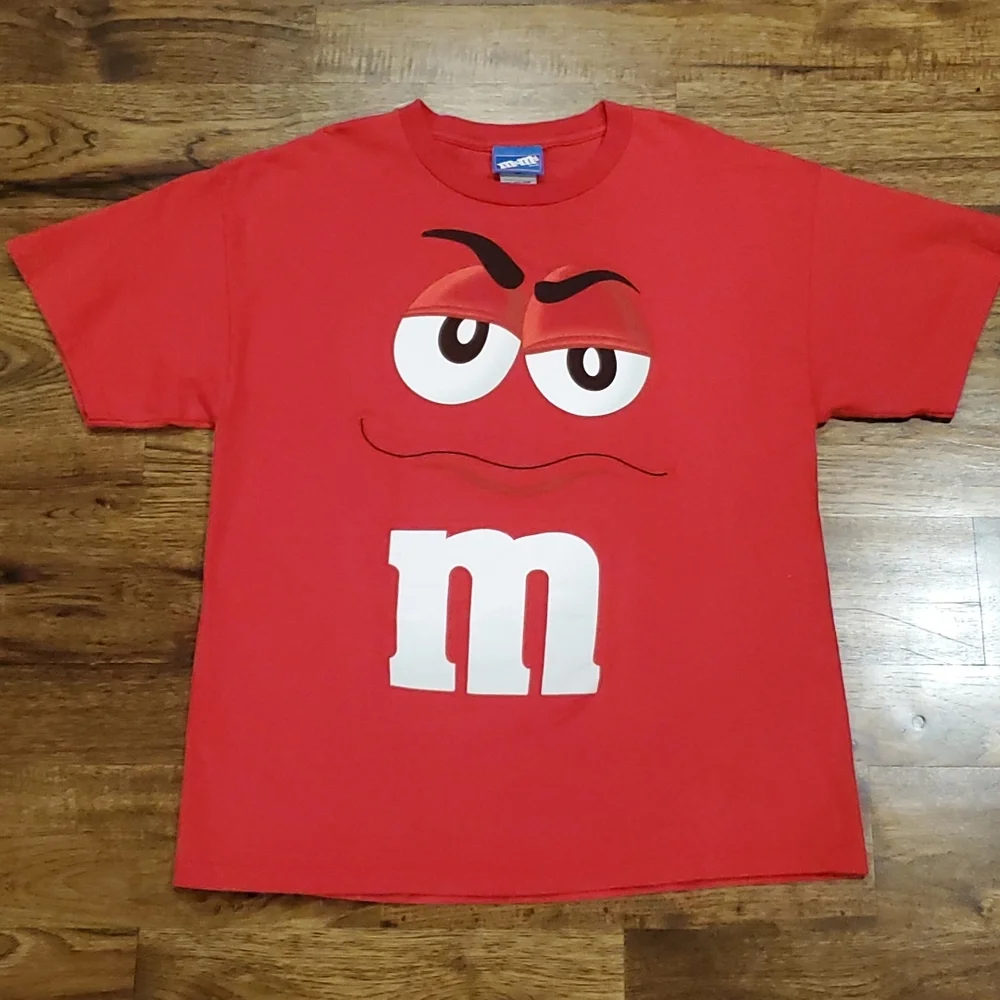 Mens M & Ms red graphic print short sleeve tshirt size L